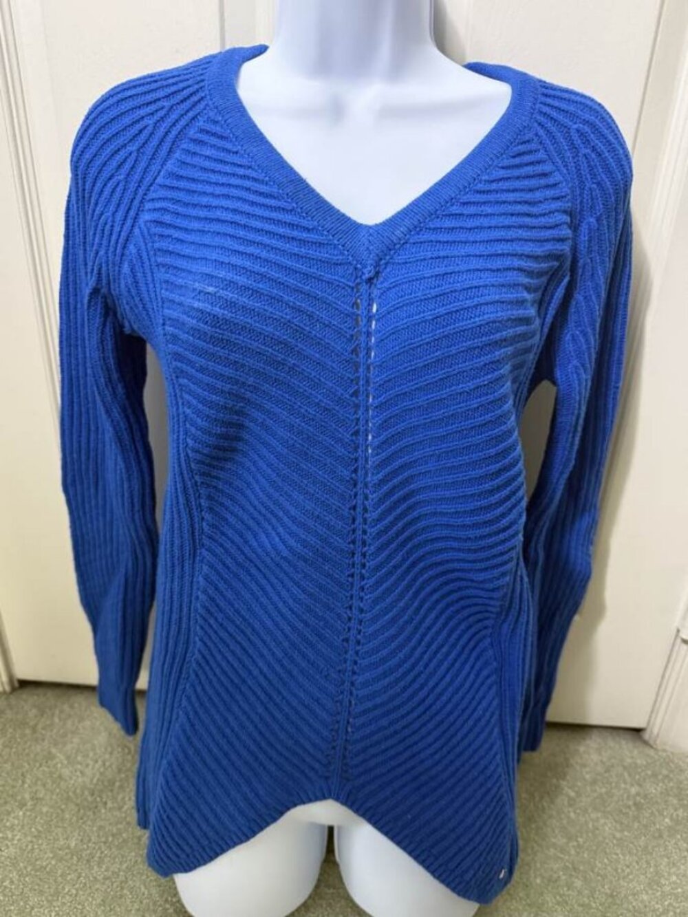 G by Guess Cobalt Blue V-Neck Knit Sweater XS